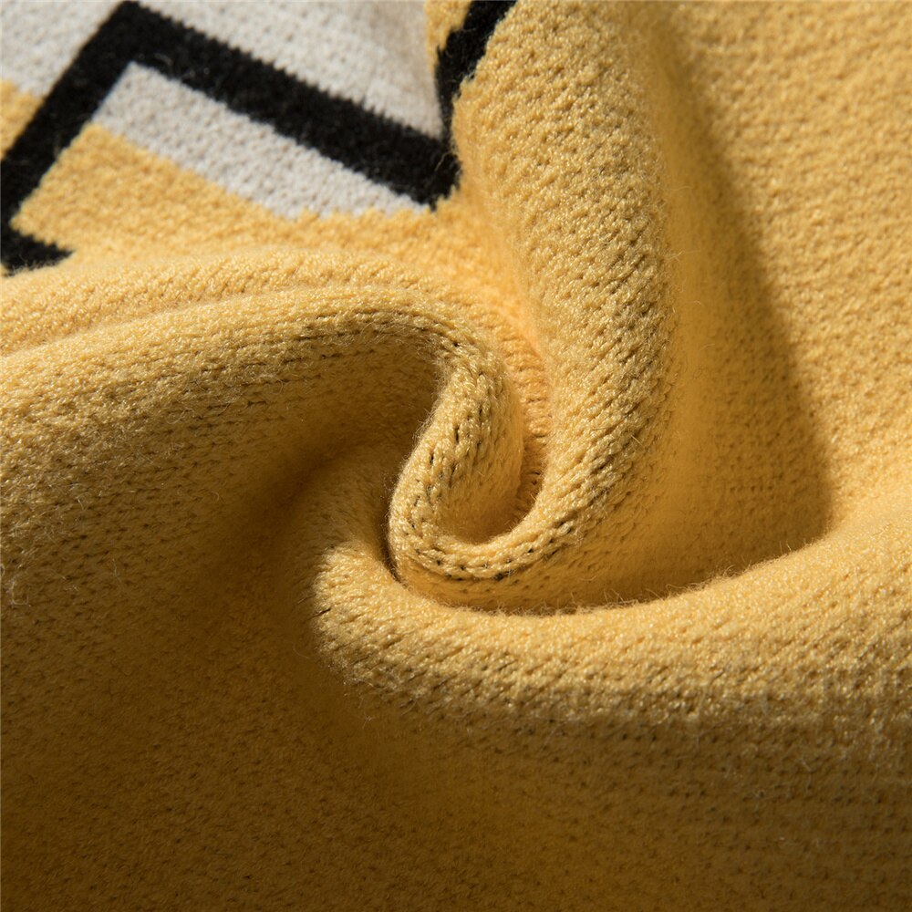 Psyduck Streewear Sweater